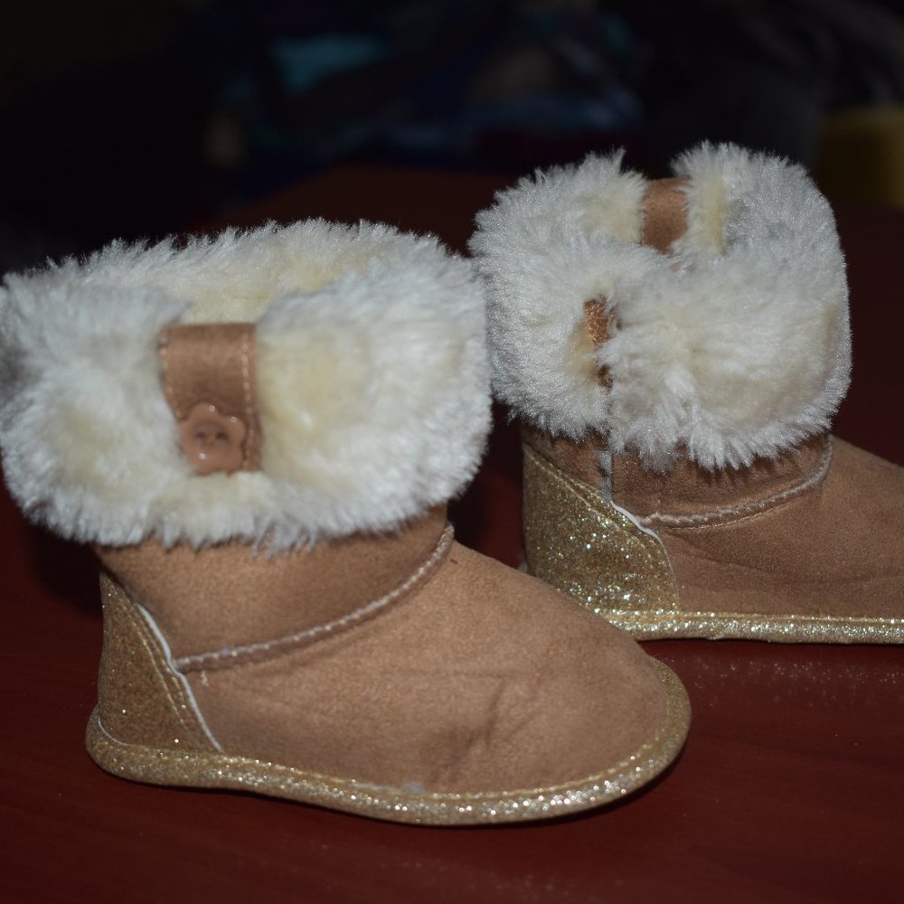 Baby Koala Boots Glitter Heels Faux Fur Lining Size 3